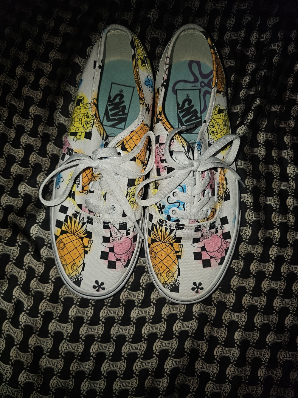 Vans Womens' SpongeBob Patterned Canvas Shoes - White with Yellow & Pink Accents